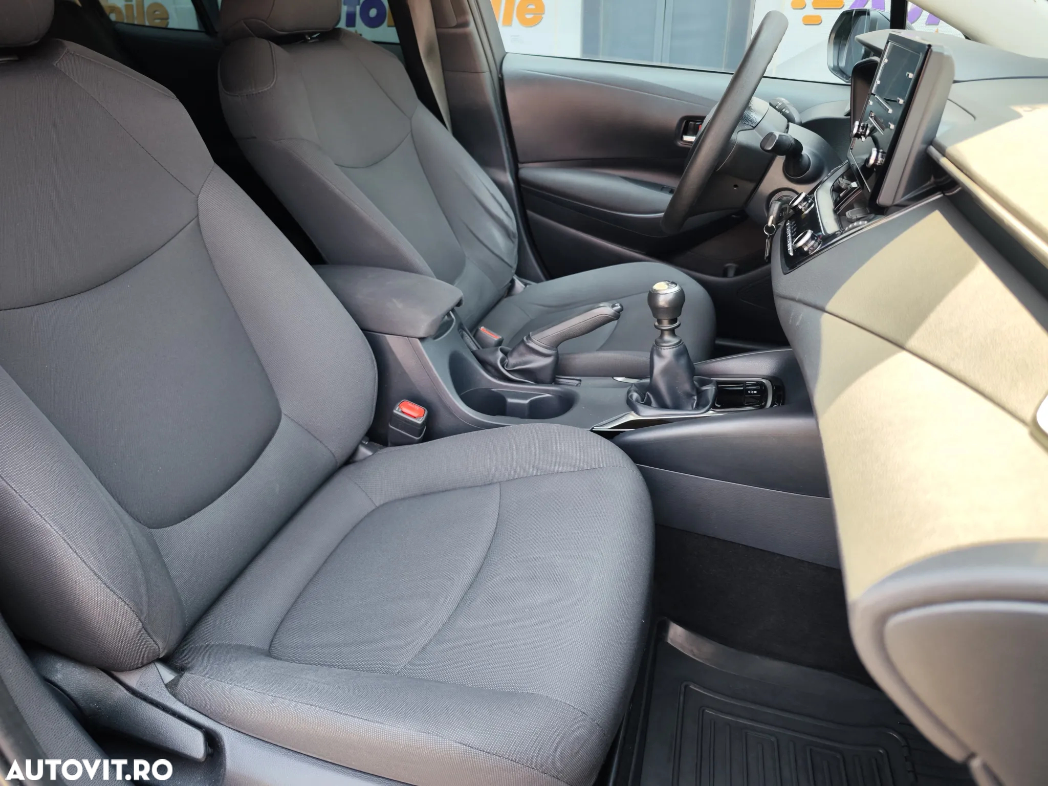 Toyota Corolla - 24