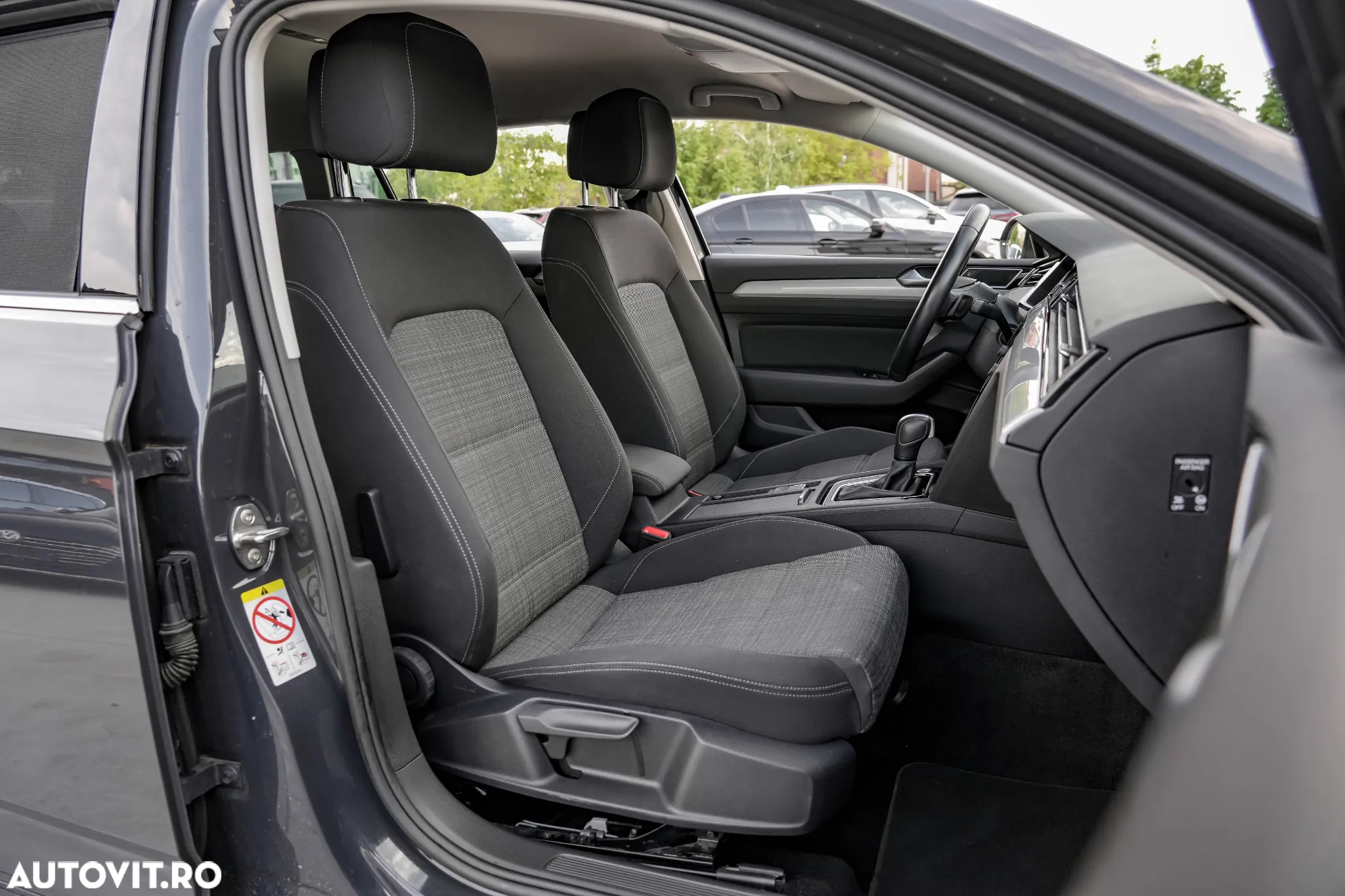 Volkswagen Passat Variant 2.0 TDI DSG (BlueMotion Technology) Comfortline - 23