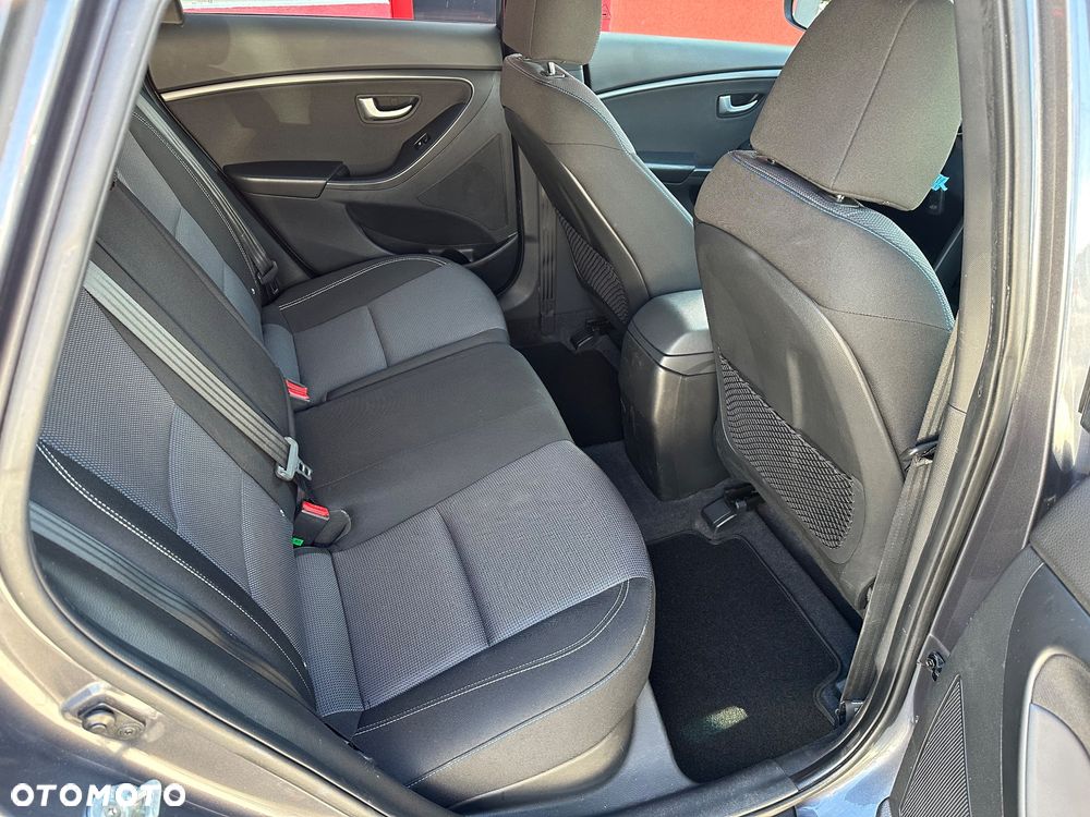 Hyundai i30 Kombi 1.6 CRDI Passion - 9