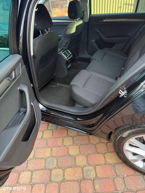 Skoda Superb 2.0 TDI SCR 4x4 Style DSG - 8