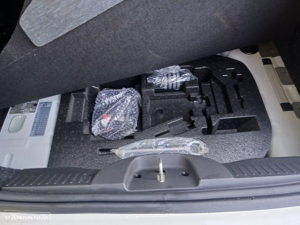 Fiat 500 1.0 Hybrid Connect - 32