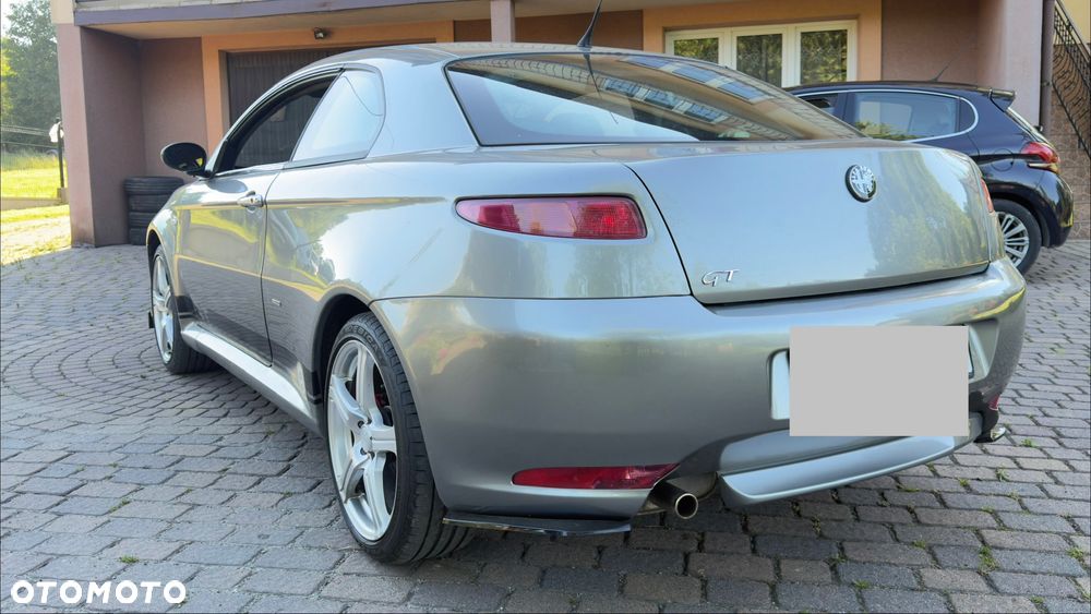 Alfa Romeo GT 2.0JTS Distinctive - 5