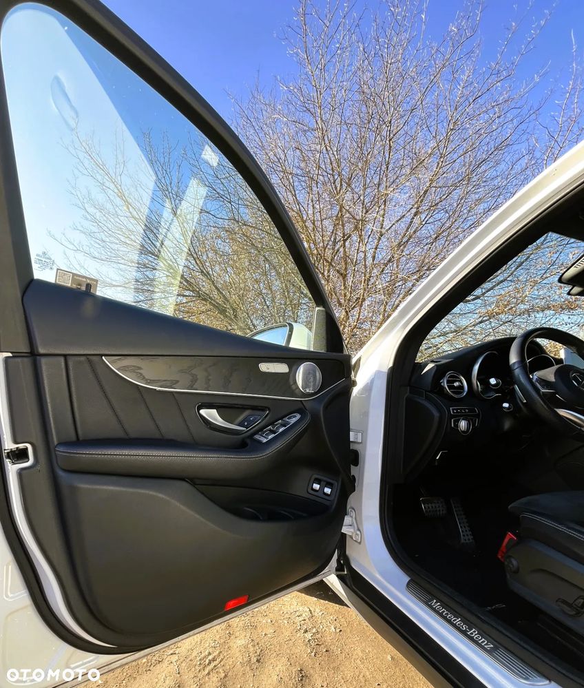 Mercedes-Benz GLC - 22