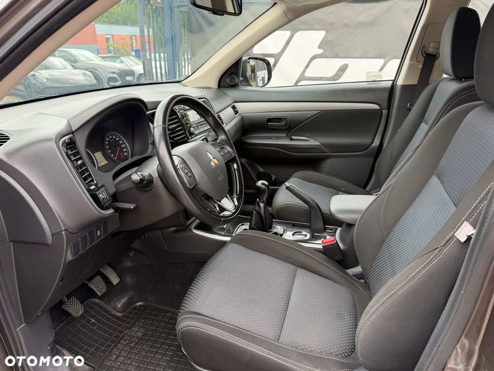 Mitsubishi Outlander 2.0 City Style 2WD - 14