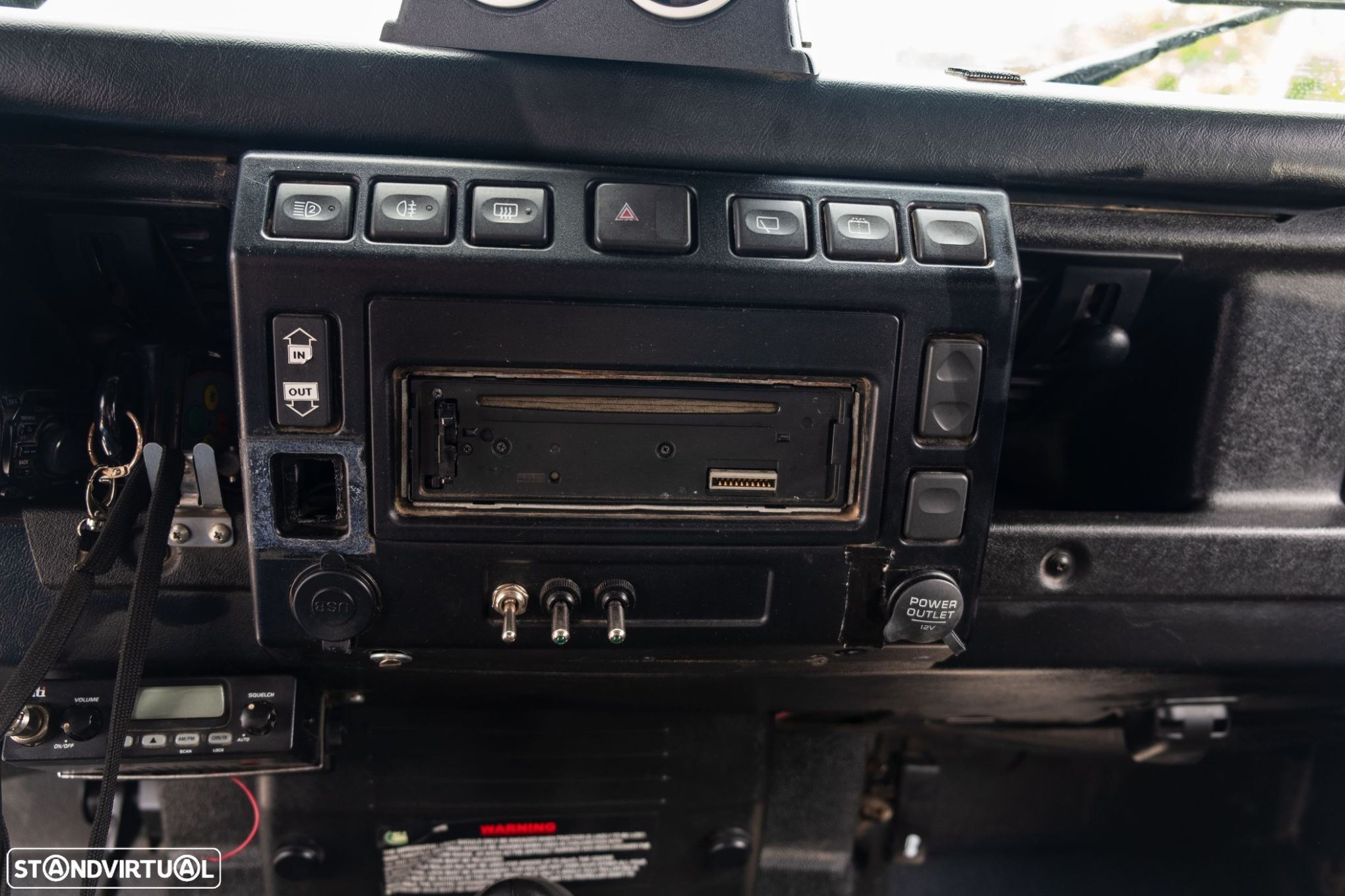 Land Rover Defender 90 2.5 TD5 Metal Top - 15