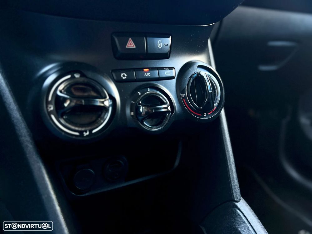 Peugeot 208 1.6 BlueHDi Style - 22