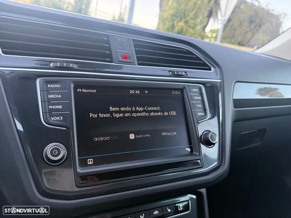 VW Tiguan 2.0 TDI Highline DSG 4Motion - 26