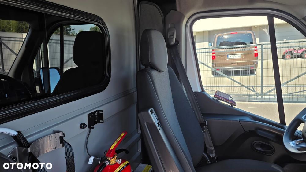 Renault Master Ambulans karetka gwarancja - 23