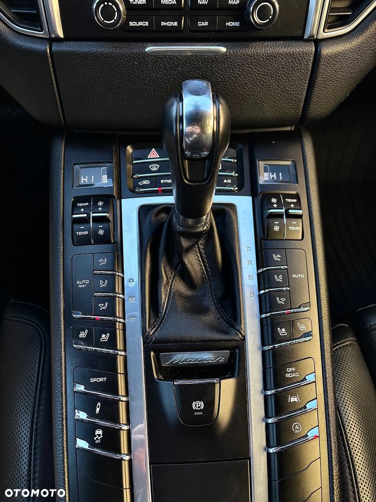 Porsche Macan - 16