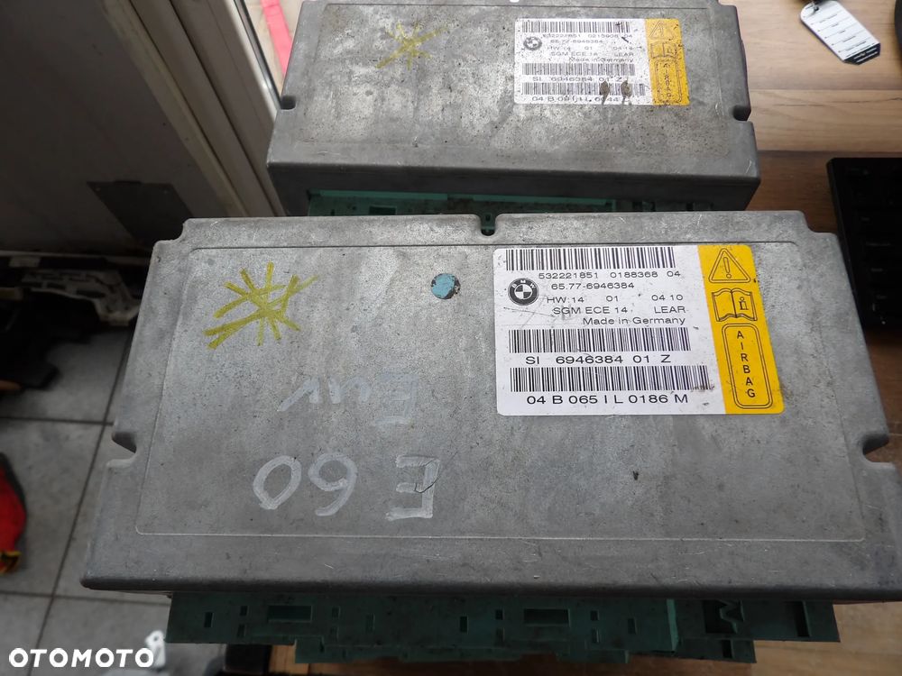 BMW - E60,E61 - MODUŁ , STEROWNIK PODUSZEK POWIETRZNYCH - AIRBAG - 6946384 - 1