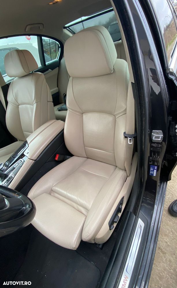 BMW Seria 5 530d Aut. Luxury Line - 7