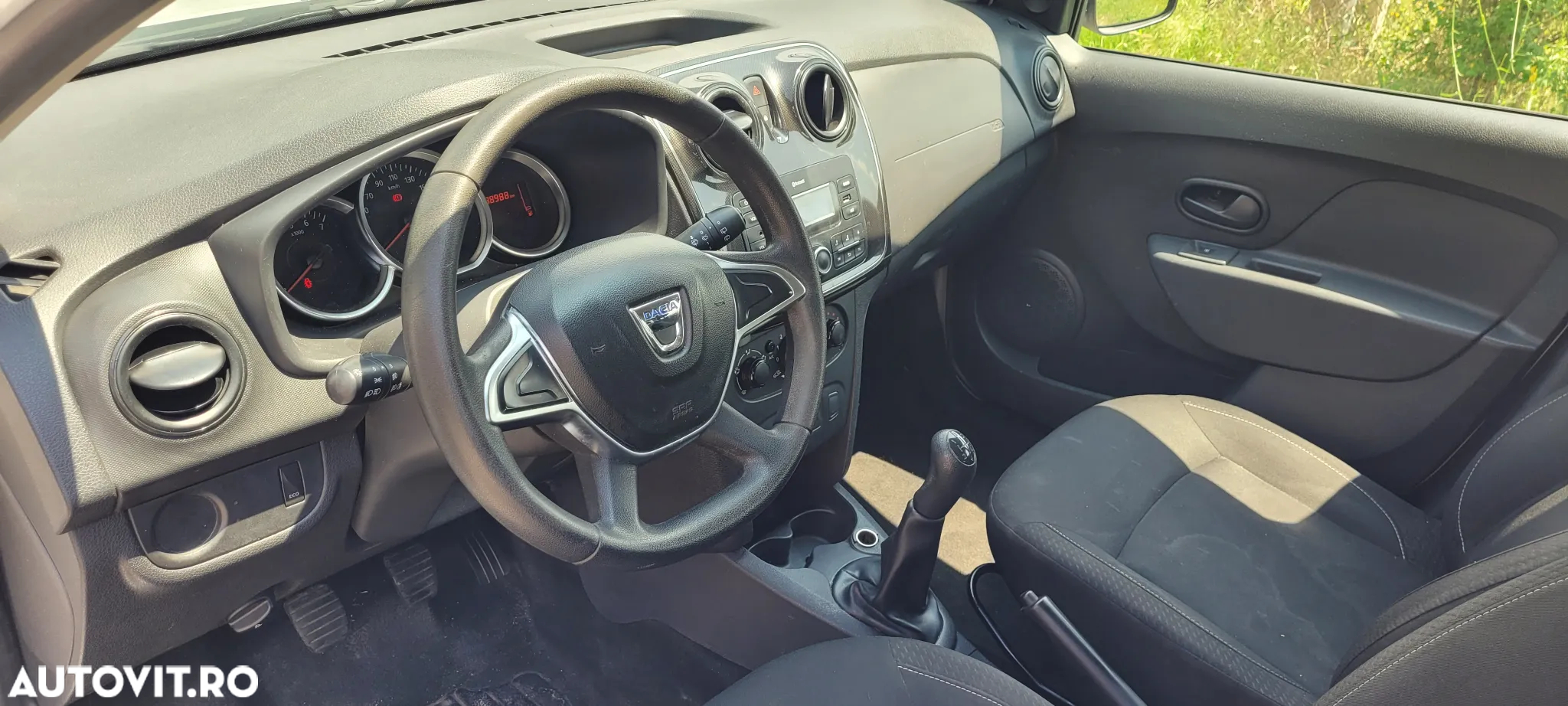 Dacia Logan 0.9 TCe Laureate - 12