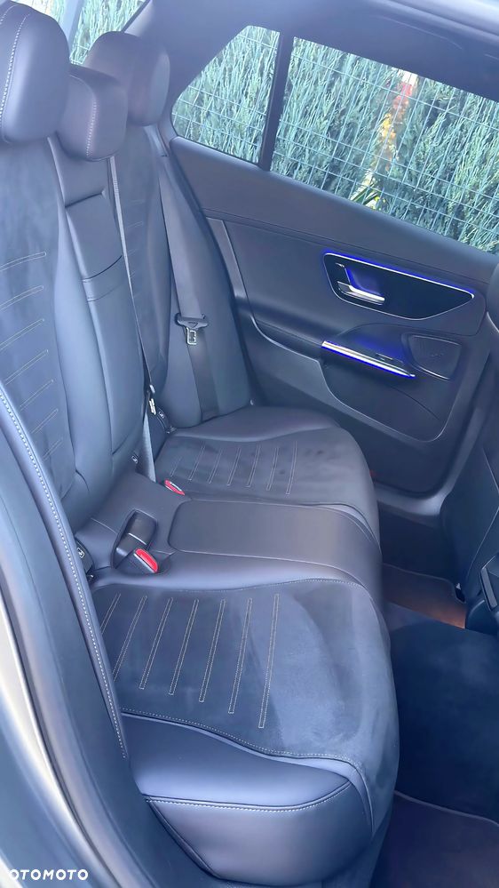 Mercedes-Benz Klasa C 300 d mHEV AMG - 10