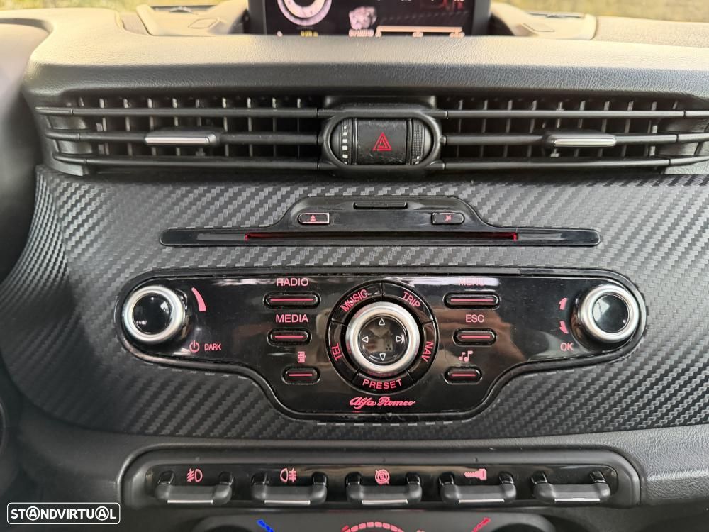 Alfa Romeo Giulietta 2.0 JTDM 16V Veloce - 26