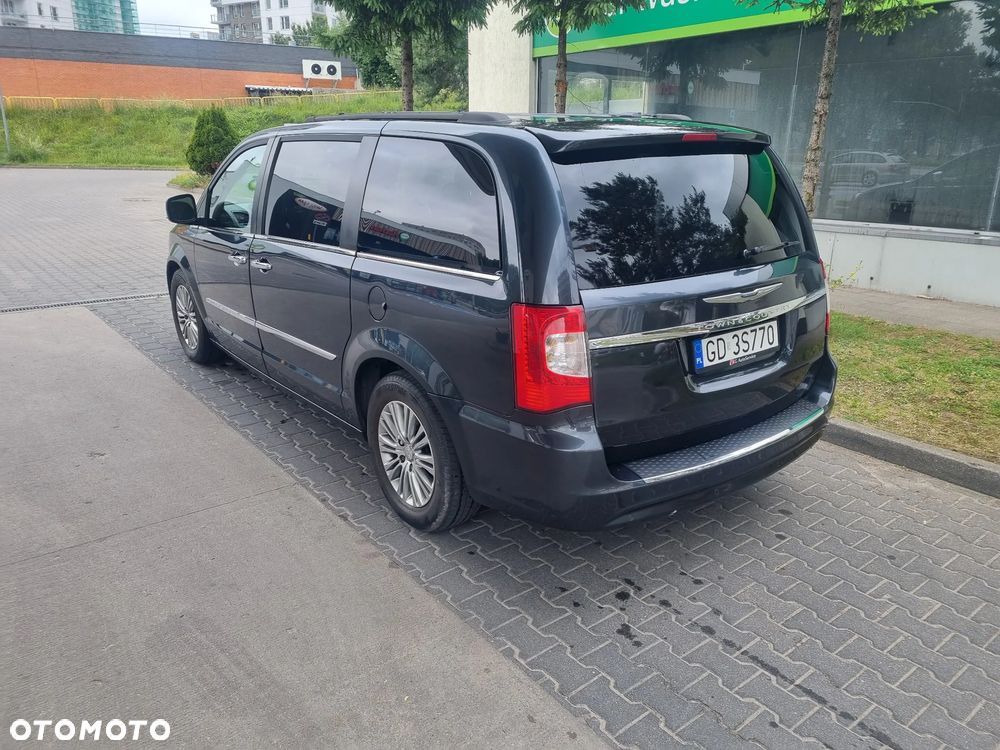 Chrysler Town & Country 3.6 Touring - 14