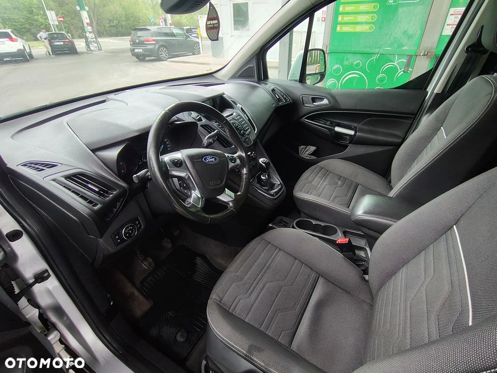Ford Tourneo Connect 1.5 TDCi Titanium - 8