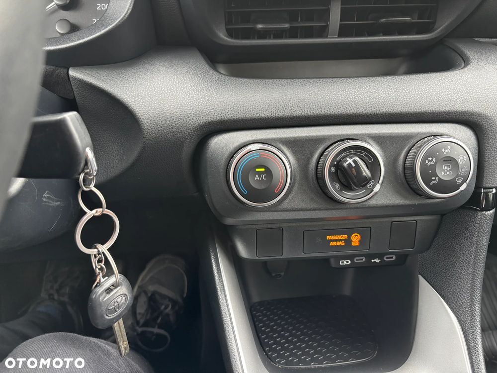 Toyota Yaris 1.5 Style - 16