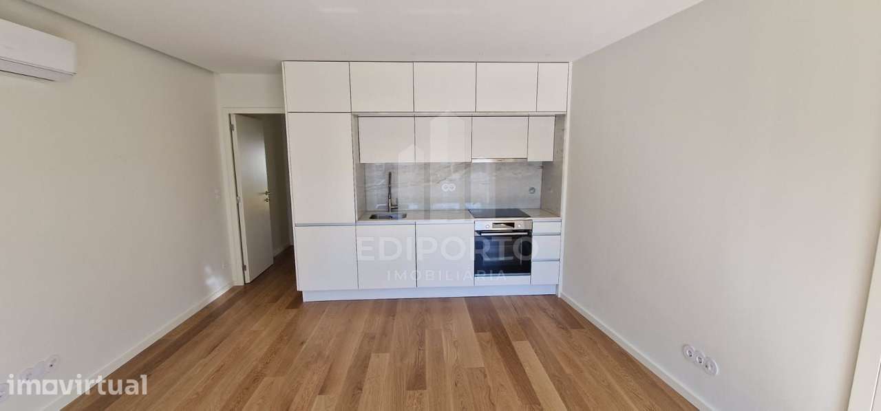 Apartamento T1 Novo com varanda junto à Estação Metro Campanhã- DISPON - Grande imagem: 2/17
