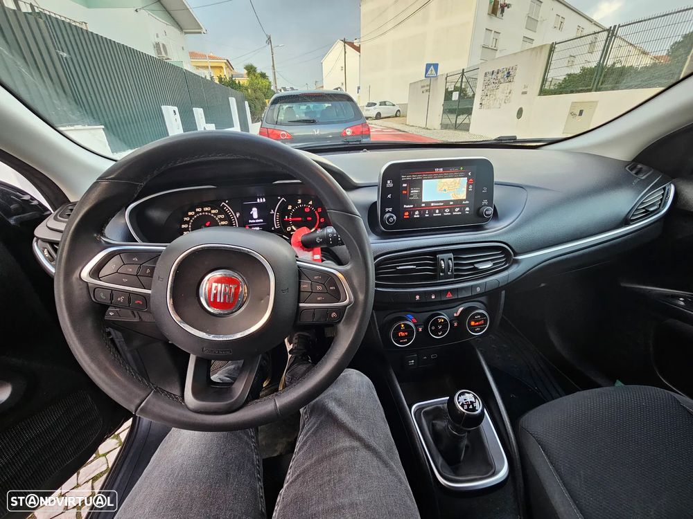 Fiat Tipo Station Wagon 1.3 M-Jet Lounge Tech - 3