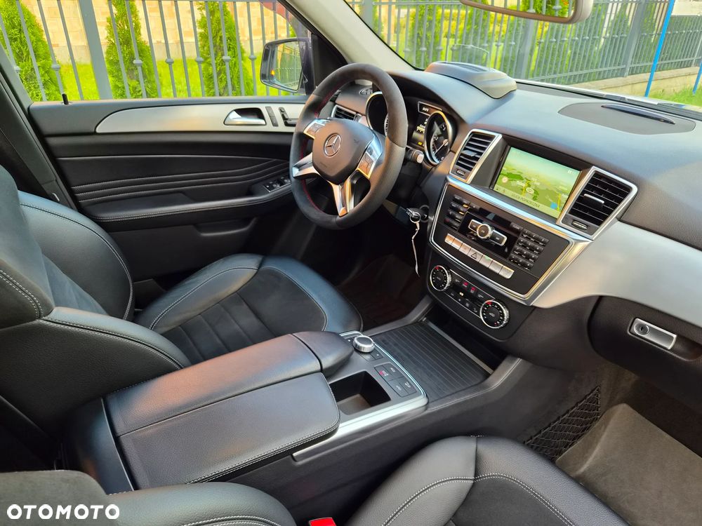 Mercedes-Benz ML 350 BlueTEC 4-Matic - 16