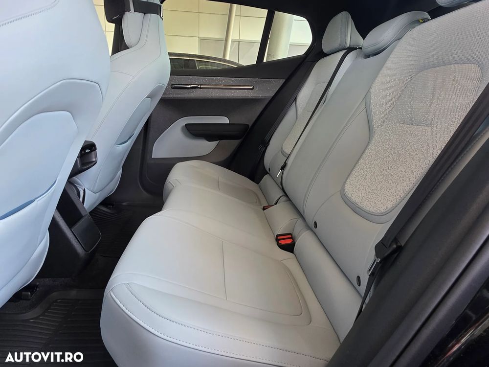 Volvo EX30 Twin Motor Performance Ultra - 38
