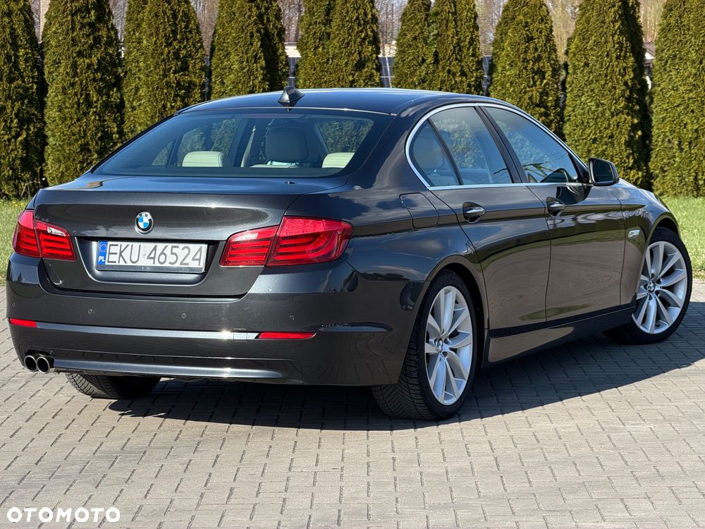 BMW Seria 5 528i Sport-Aut Luxury Line - 8