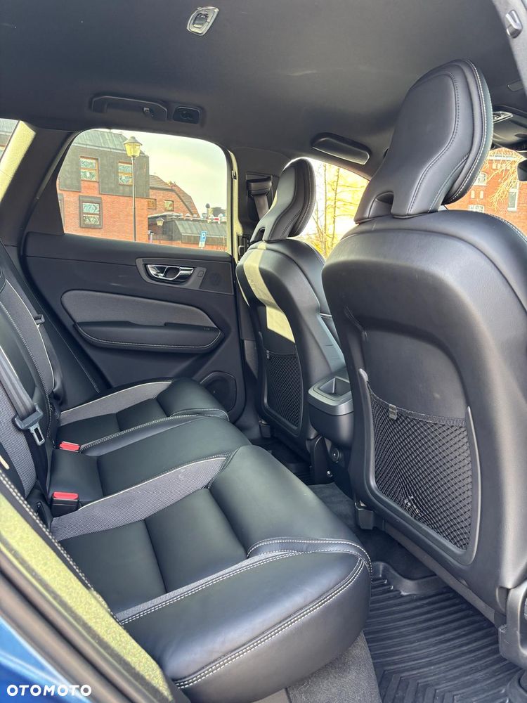 Volvo XC 60 B4 B R-Design - 21