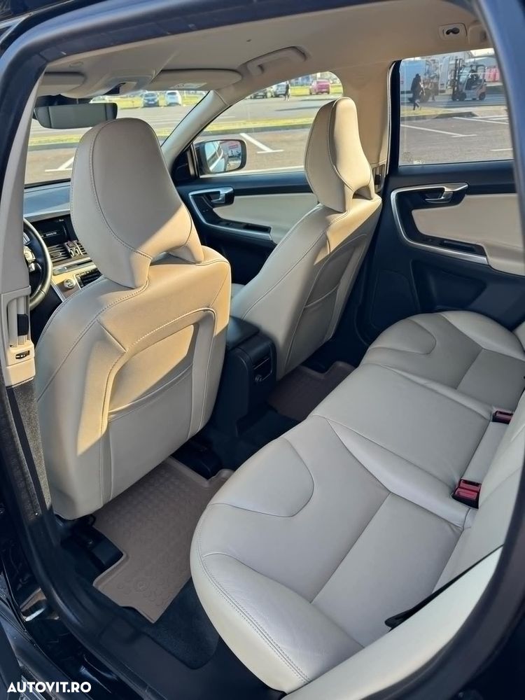 Volvo XC 60 D3 Geartronic Momentum - 4
