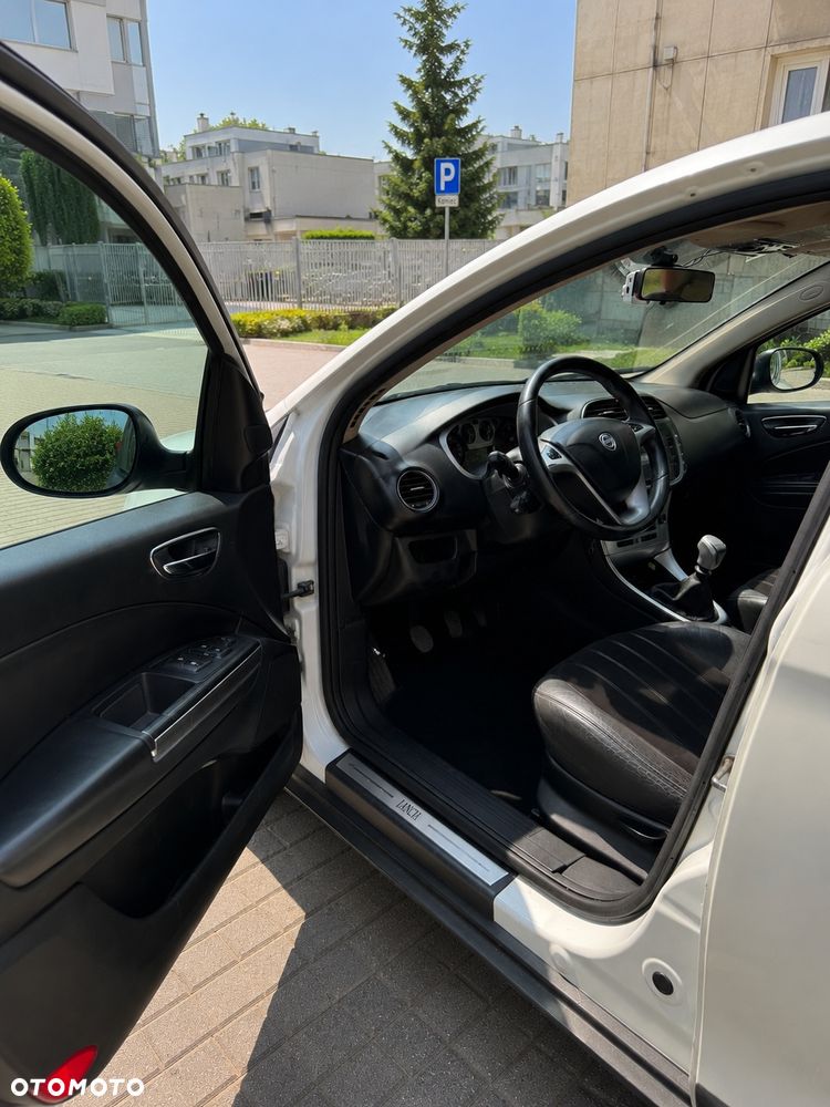 Lancia Delta 1.6 MJ Gold - 9