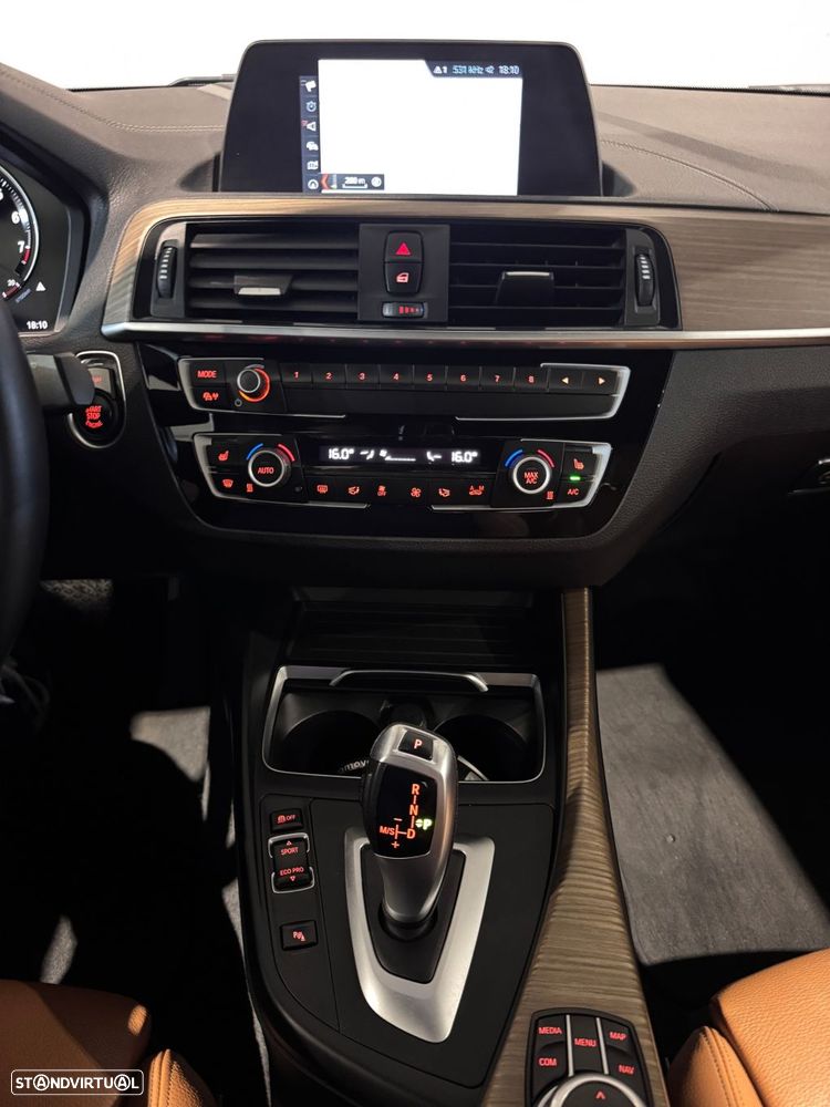 BMW 218 i Cabrio Line Luxury Auto - 31