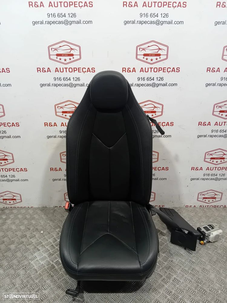 Conjunto de Bancos Frente Frontais Mercedes SLK R171 em Pele AMG Original - 7