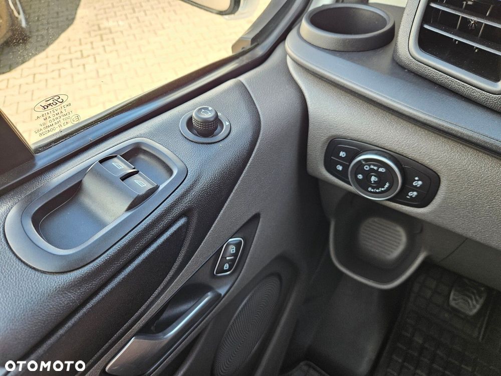 Ford Transit Custom - 19