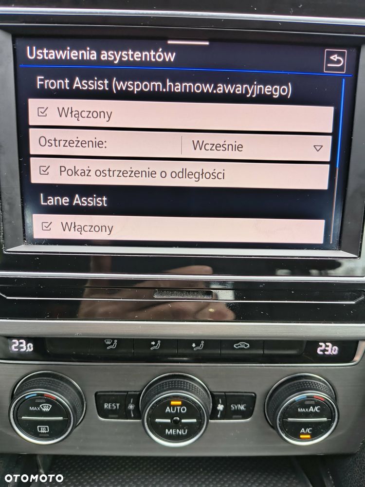 Volkswagen Passat - 30