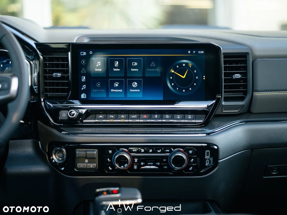 Chevrolet Silverado - 28