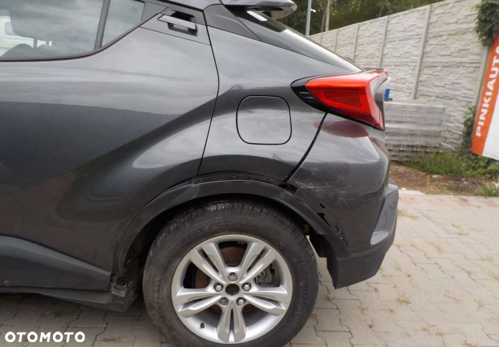 Toyota C-HR - 6
