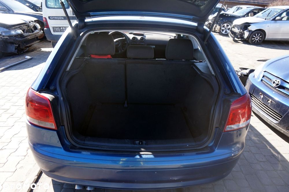 AUDI A3 8P 3D HB 2003 LZ5C 2.0 TDI BKD 140KM GRF NIEBIESKI na części - 12