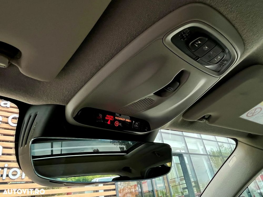 Volvo XC 40 T5 AWD Momentum - 25