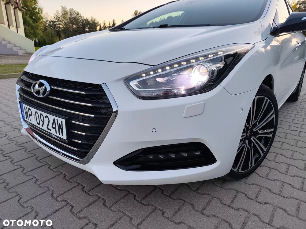 Hyundai i40 Kombi 1.7 CRDi DCT Premium - 40