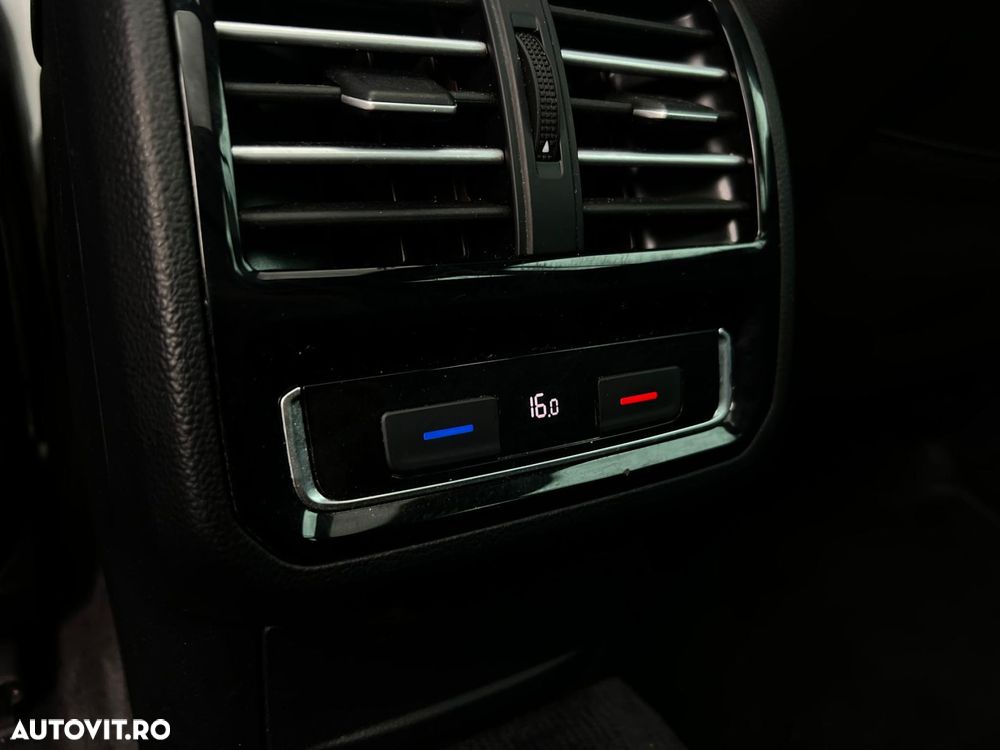 Volkswagen Passat - 26
