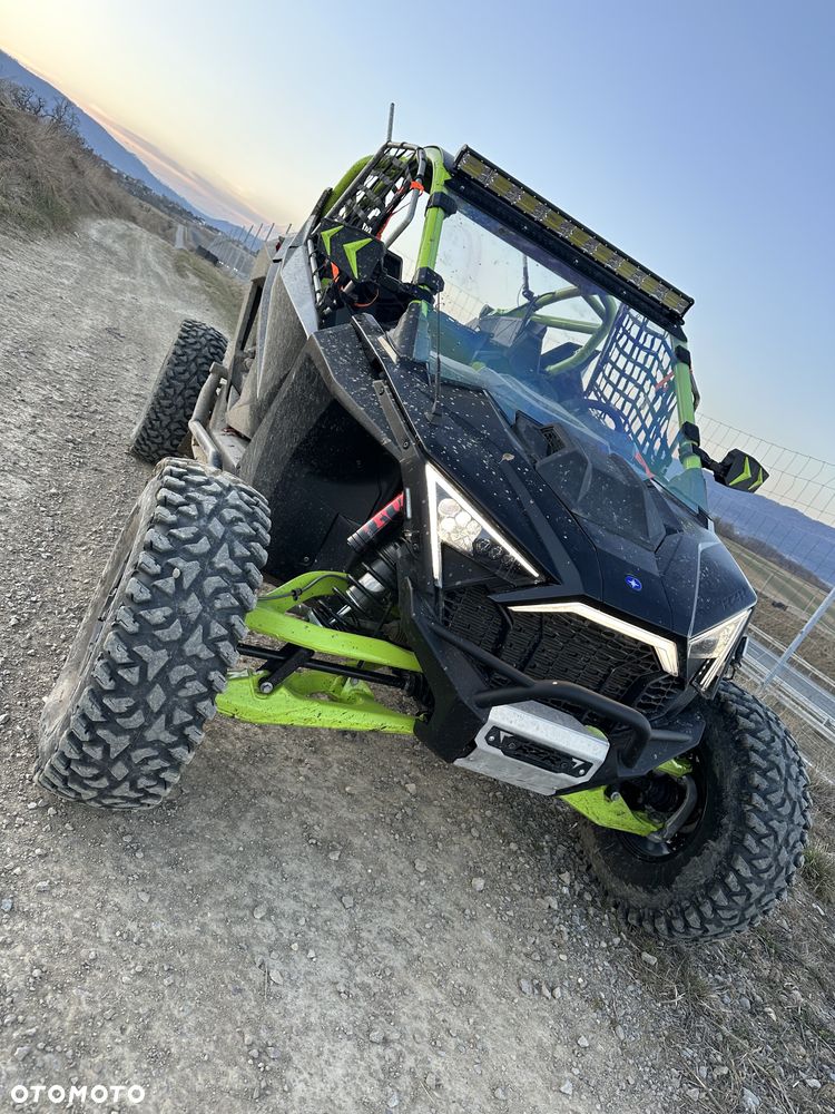 Polaris RZR - 9