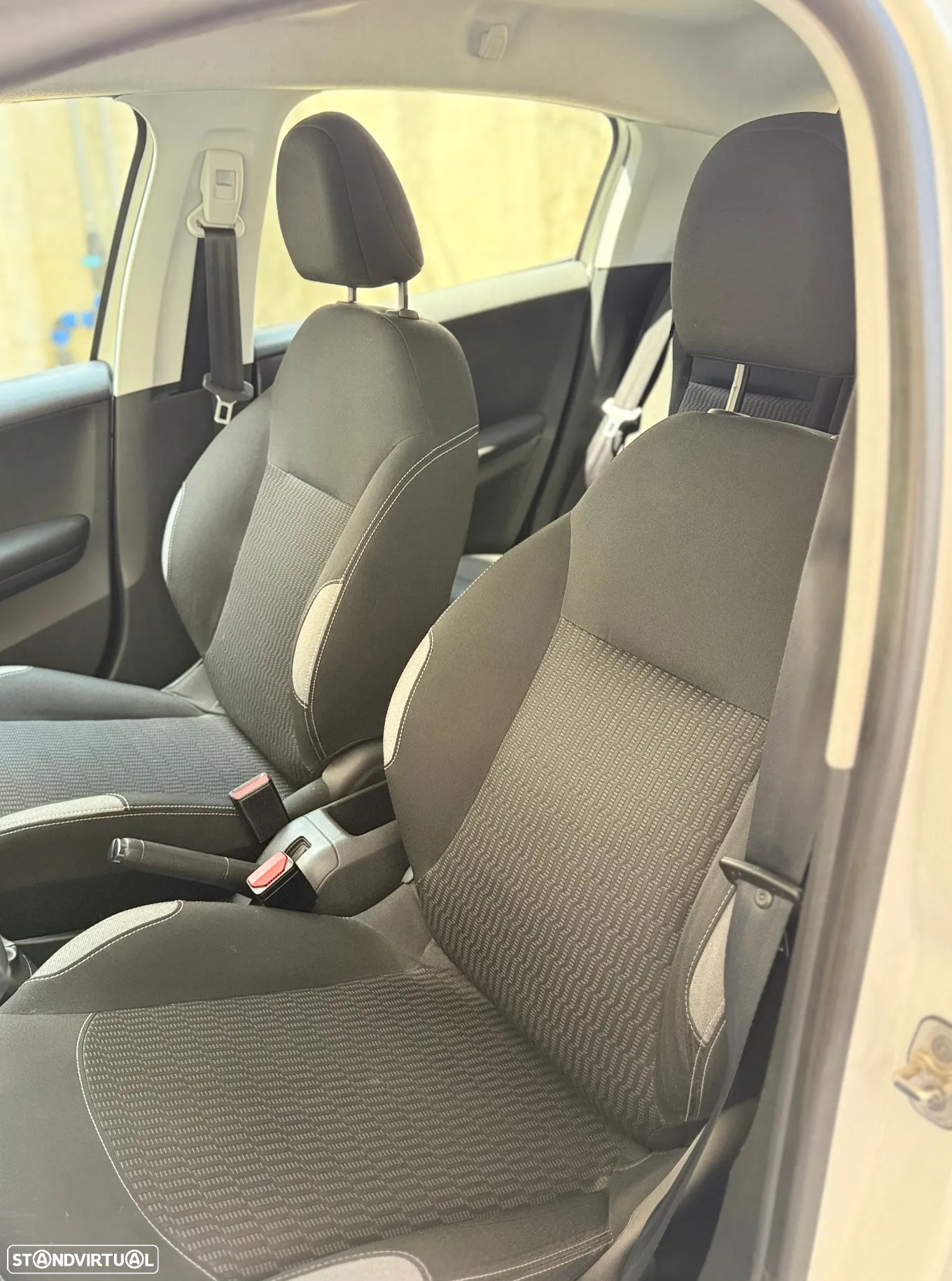 Peugeot 208 1.2 PureTech Allure - 27