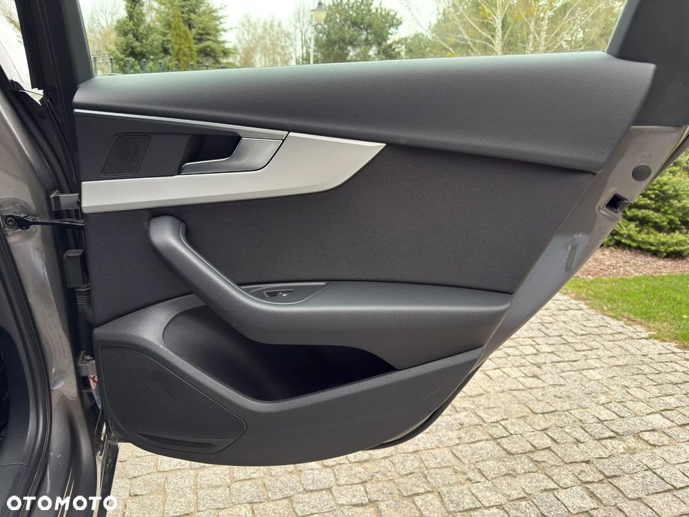 Audi A4 Avant 35 TFSI mHEV S tronic - 30