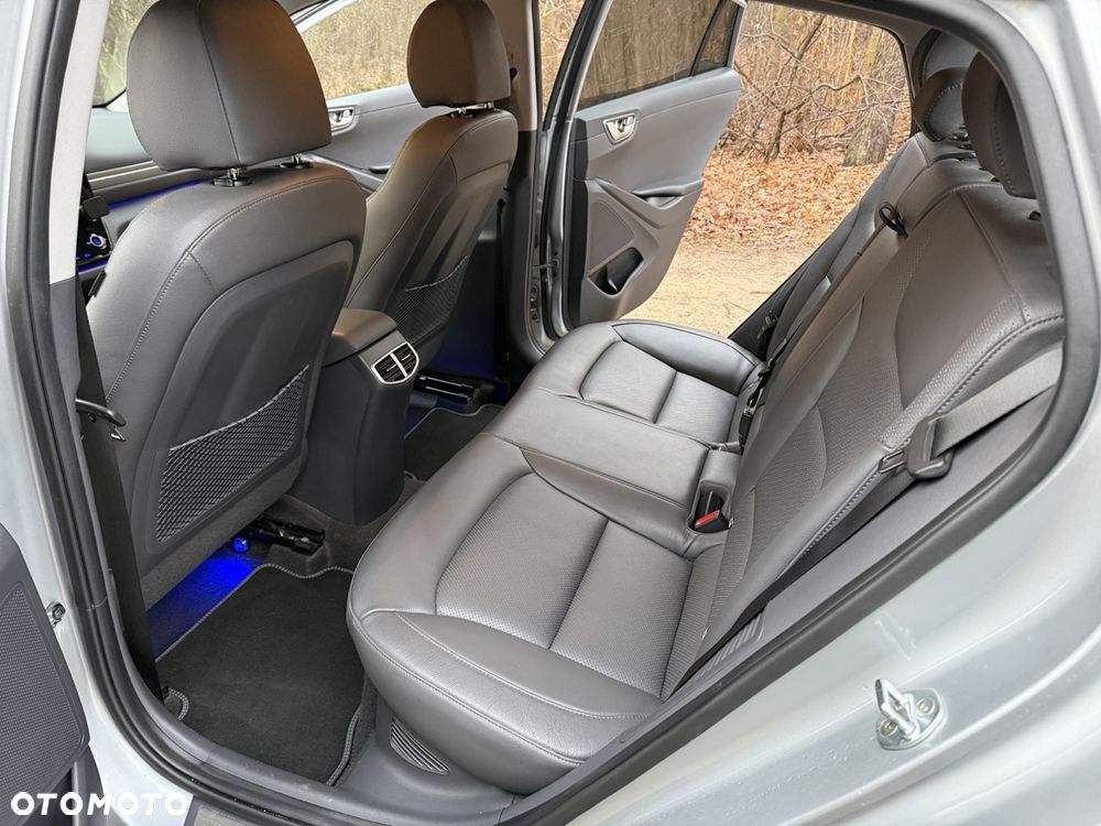 Hyundai IONIQ 1.6 GDI Premium - 17
