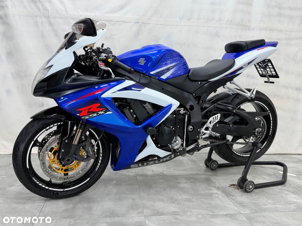 Suzuki GSX-R - 6