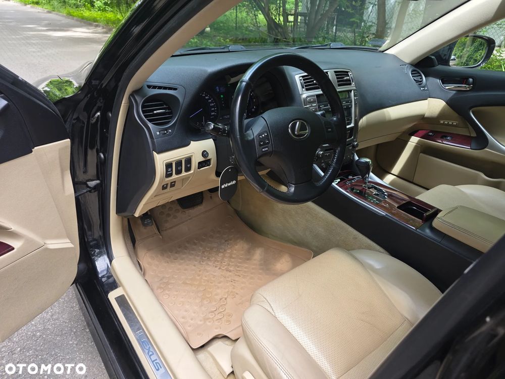 Lexus IS 250 Prestige - 10