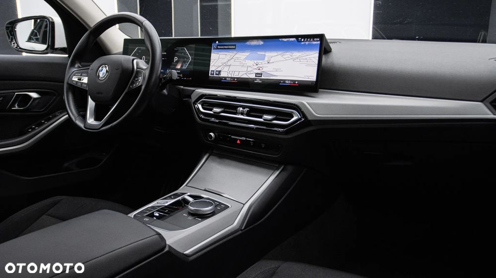 BMW Seria 3 318i Sport Line - 11