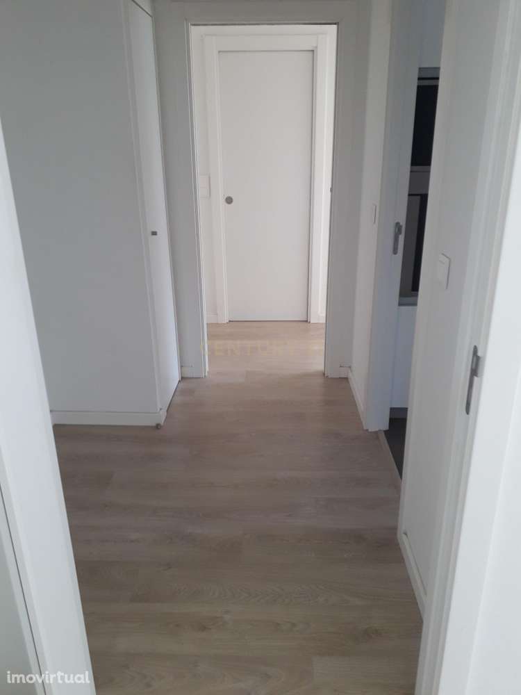 Apartamento Moderno no Lumiar, Lisboa - 1 Quarto e Varanda - Grande imagem: 4/11
