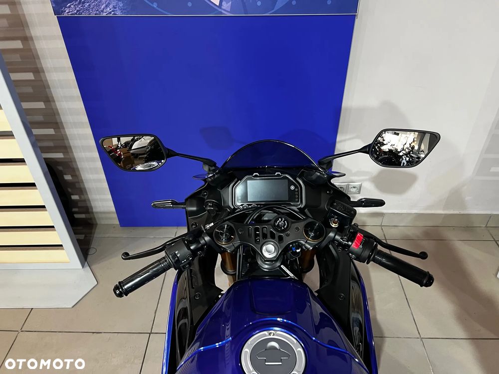 Yamaha R3 - 19