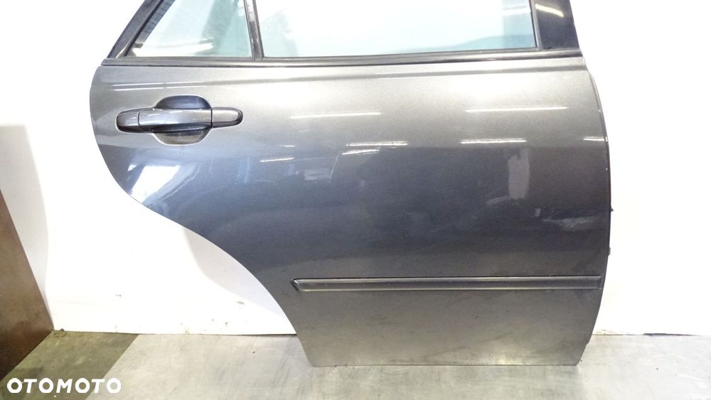 DRZWI PRAWY TYŁ LEXUS IS200 2.0 - 6