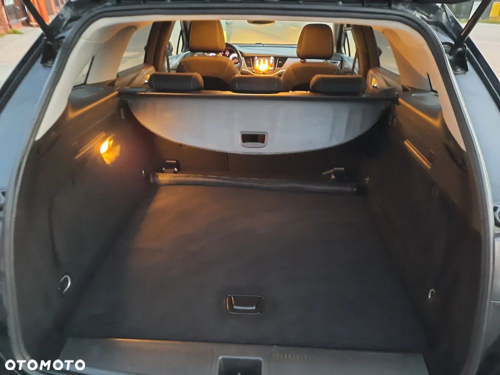 Opel Astra 1.6 CDTI Enjoy S&S - 26